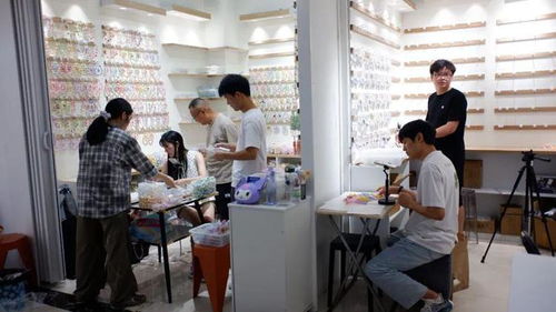 义乌商贸新风潮 晨读英语与AI卖货，老板娘们卷出新高度